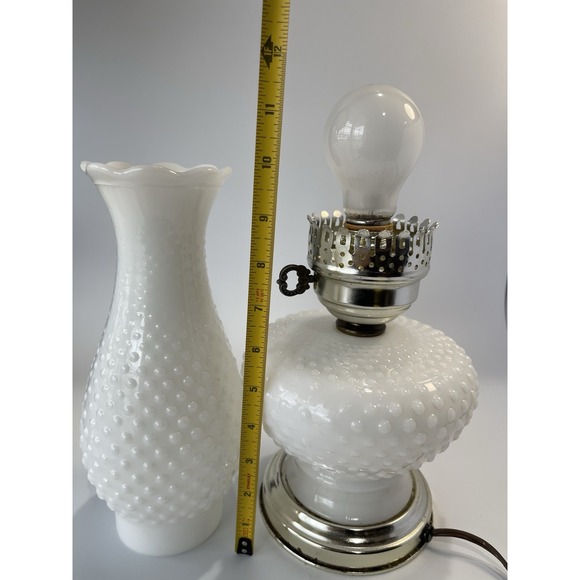 VTG Fenton Lamp Milk Glass Hobnail Underwriters laboratories Inc 17" Tall - Picture 13 of 14
